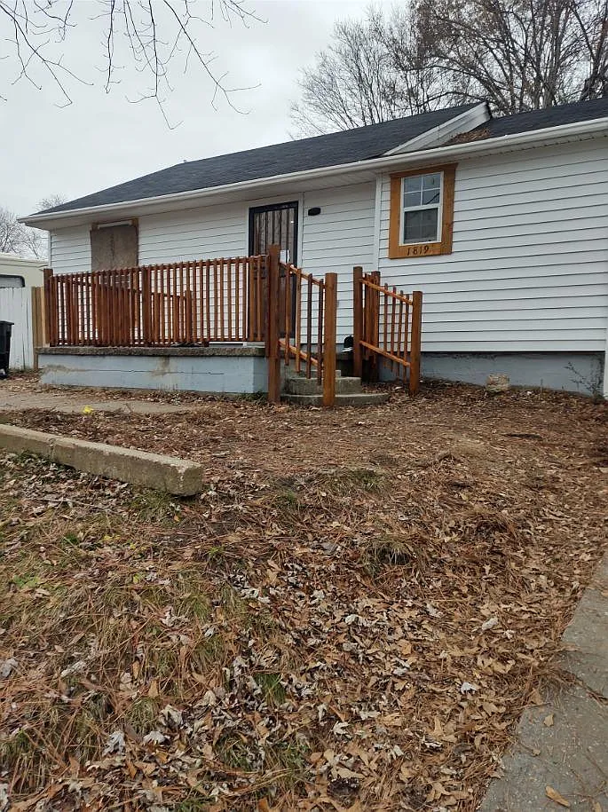 2 bed, 875 sqft, $975 — Photo 1