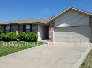 1126 N Colgate Ave, Springfield, MO 65802