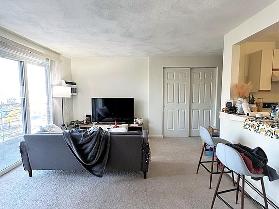 2nd image of 410 Washington St #33F