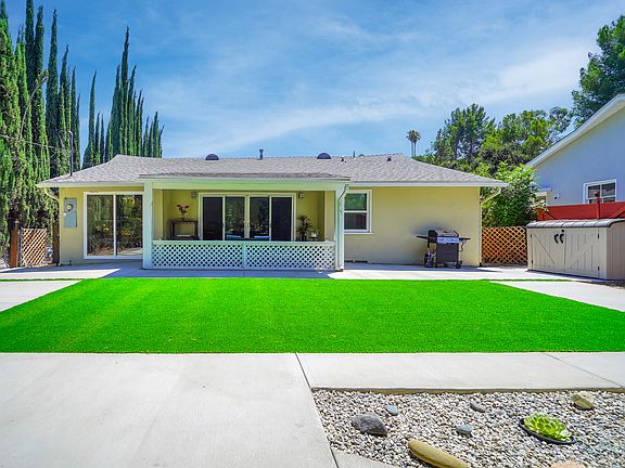 2nd image of 22015 Mulholland Way