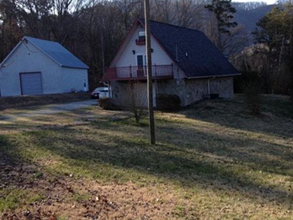 2nd image of 114 Harbor Dr