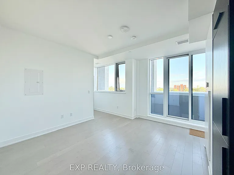 560 Rideau St #701 — Photo 9