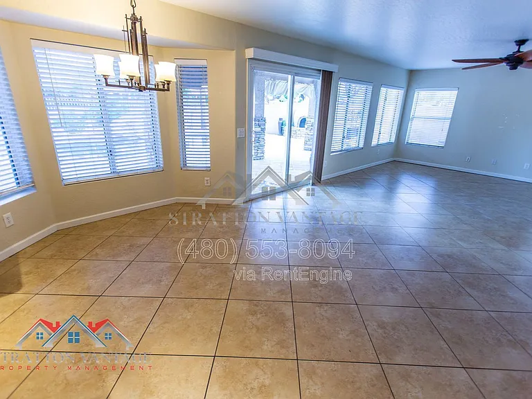 1231 N Layman St — Photo 14