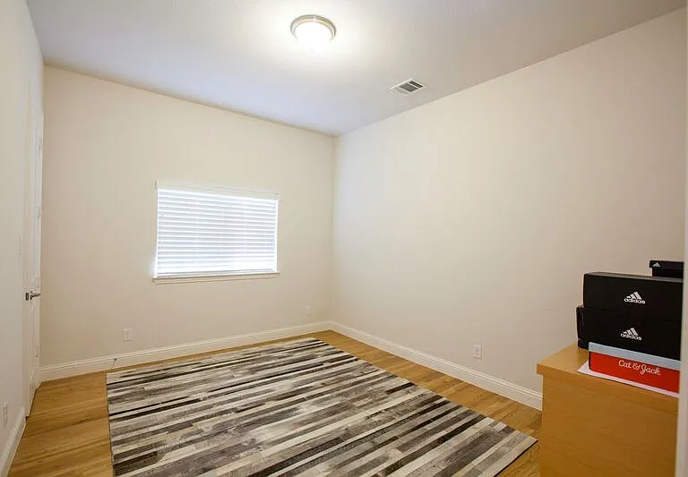 1614 Thoroughbred Ln — Photo 6