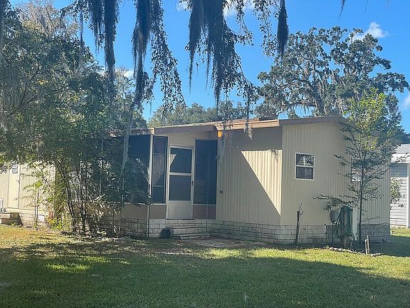 5th image of 2207 NW 47th Cir