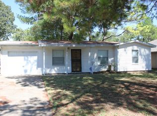 4505 Newman Dr, Haltom City, TX 76117