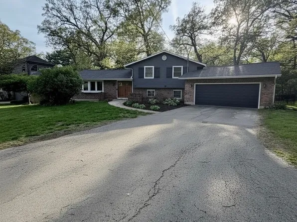 1211 Timberlane Dr, Sterling, IL 61081