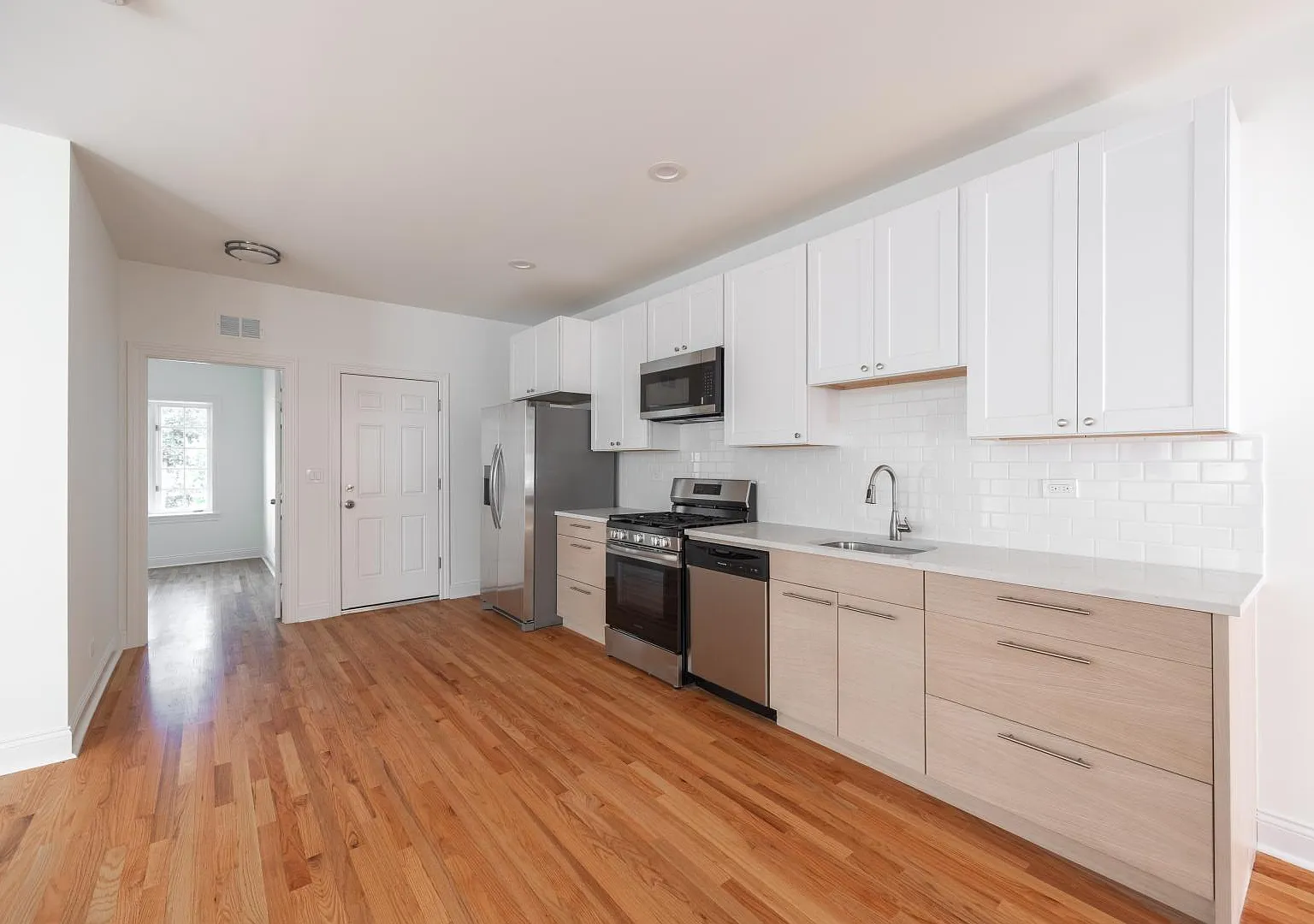 3107 North Harding Avenue #2N — Photo 1