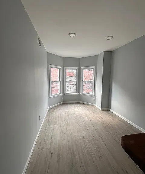 282 Summit Ave #3 — Photo 3