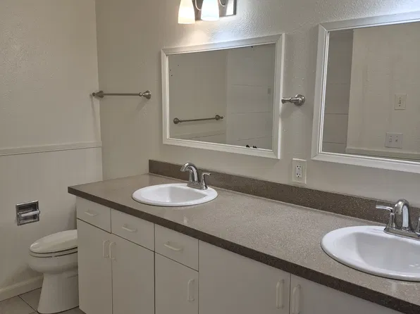 202 Pearl St, Oregon City, OR