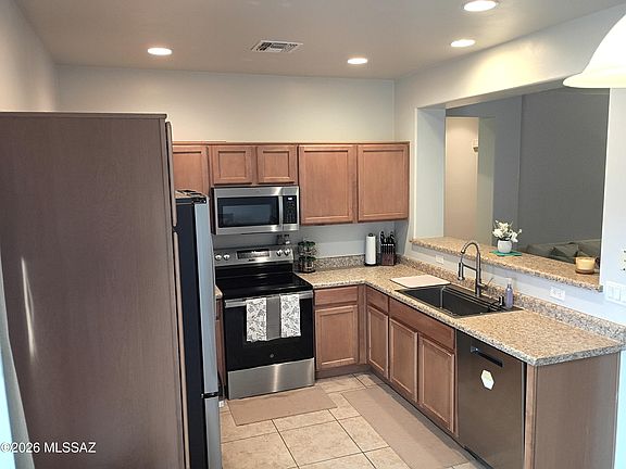 5th image of 21594 E Reunion Rd