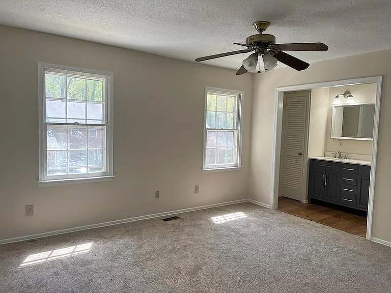 3992 Valley Ct #C — Photo 18