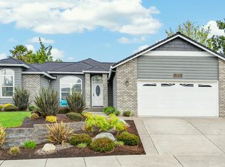 2711 Brookside Dr, Medford, OR 97504