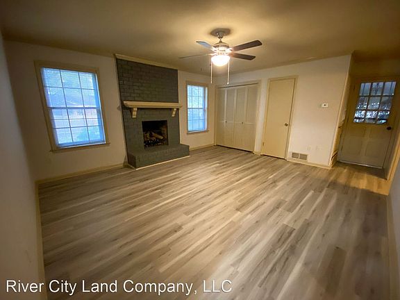 3rd image of 3114 Rosebay Ln