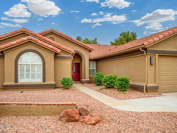 3rd image of 10820 E SILVERTREE Drive