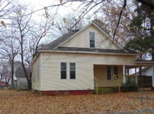 313 NW 2nd St, Checotah, OK 74426