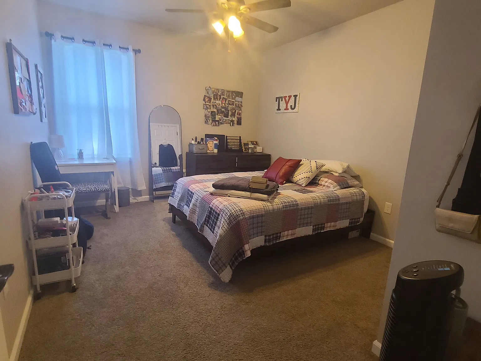 4 bed, $1,200 — Photo 2