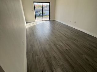 805 W 30th St, Hialeah, FL 33012