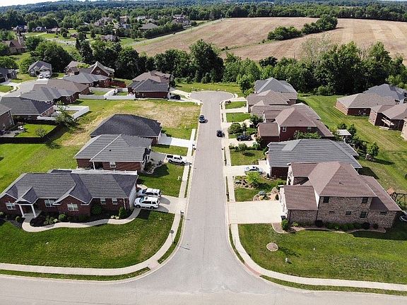 5th image of 913 Faulkirk Cir