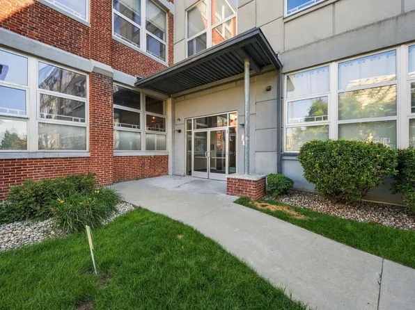 120 Holmes St Unit 318, Quincy, MA 02171