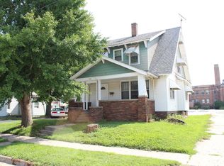 404 S 6th St, Champaign, IL 61820