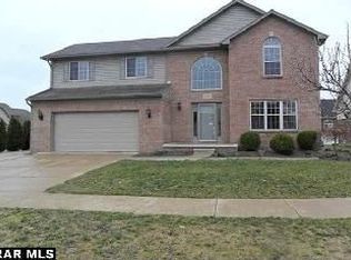 27288 Lilly Dr, Brownstown, MI 48183