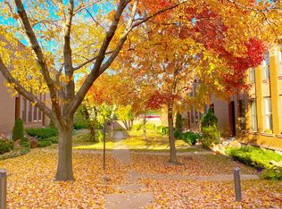 12 Manhattan Mews, Saint Louis, MO