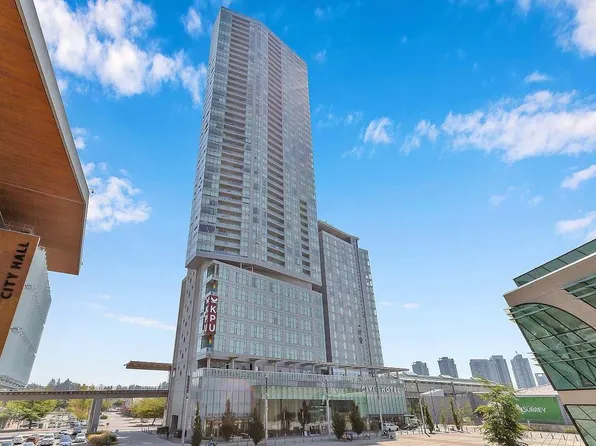 13495 Central Ave #3205, Surrey, BC V3T 0K2