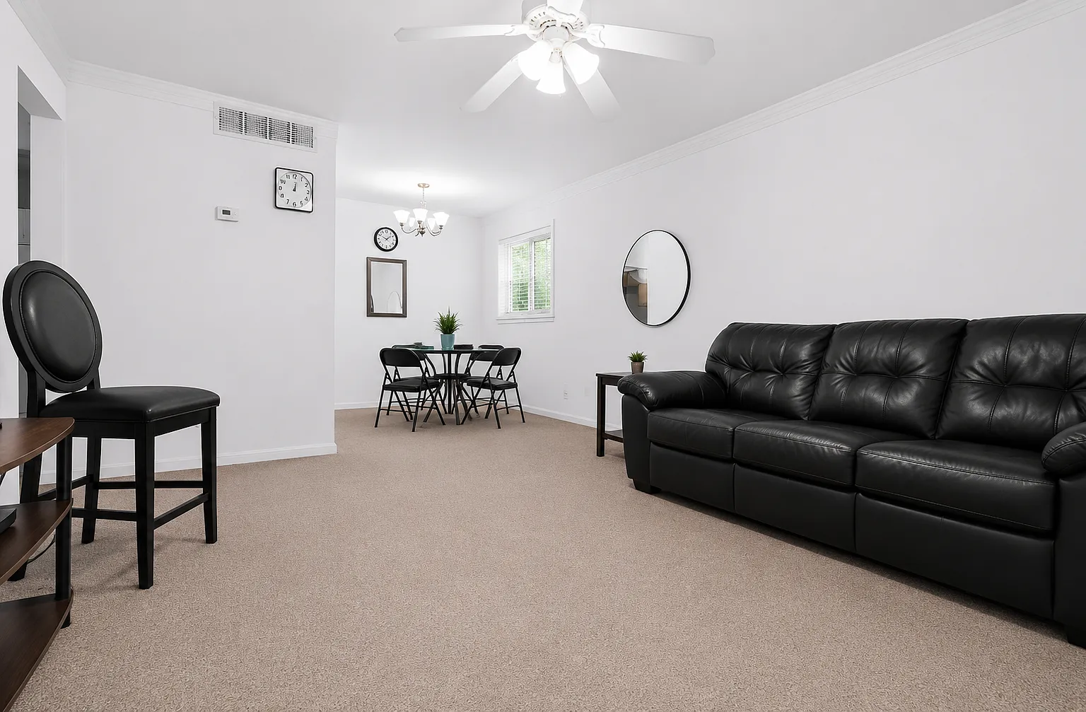 3 bed, 1000 sqft, $1,499 — Photo 2