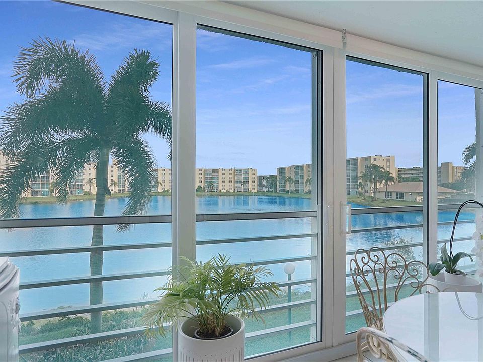 1st image of 141 SE 3rd Avenue #202