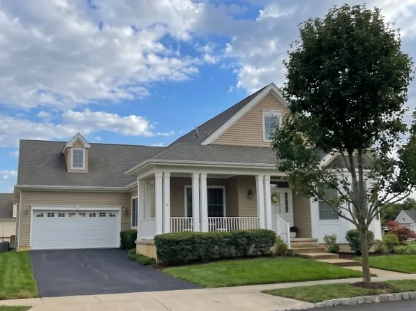 31 Falcon Way, Washington Twp., NJ 07882