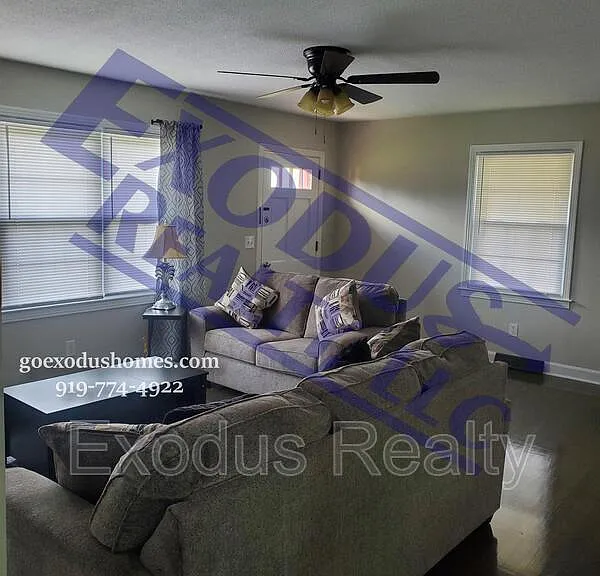 3015 Wicker St — Photo 8