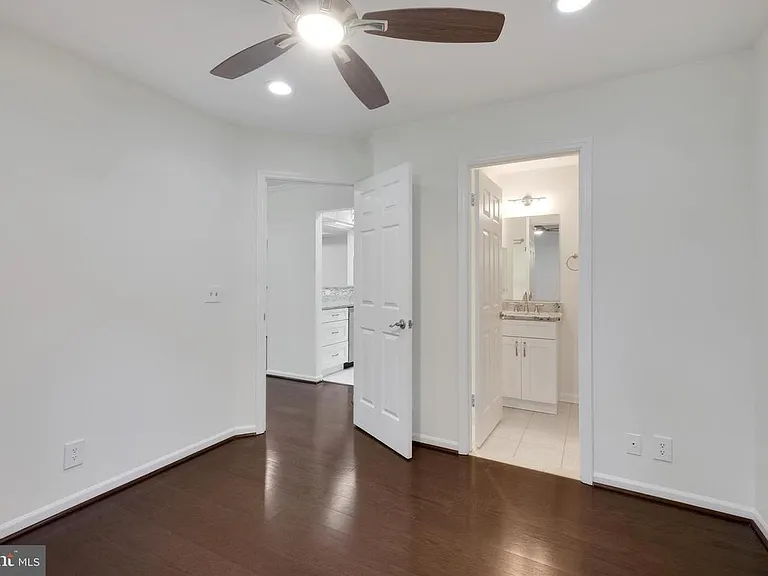 5804 Inman Park Cir #390 — Photo 13