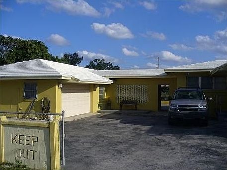 5th image of 15321 NW 18th Ave