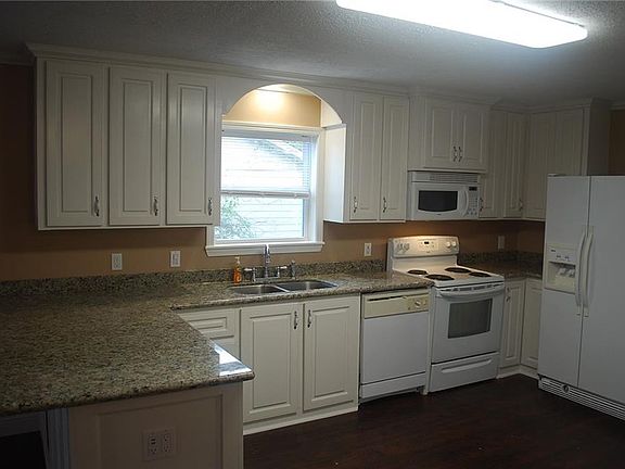 5th image of 3625 Ernest St