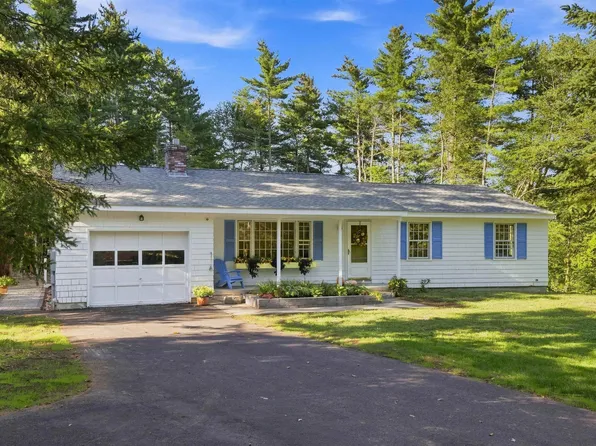47 Rowell E Road, Brentwood, NH 03833