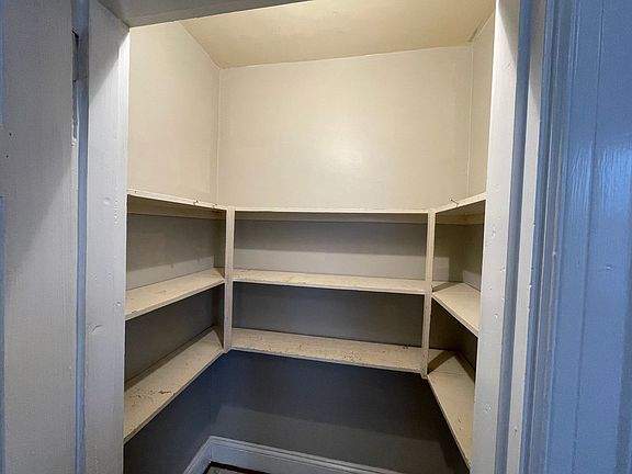 5th image of 3650 Fort Ave #1