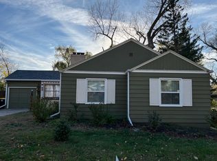 651 River Rd, Windom, MN 56101