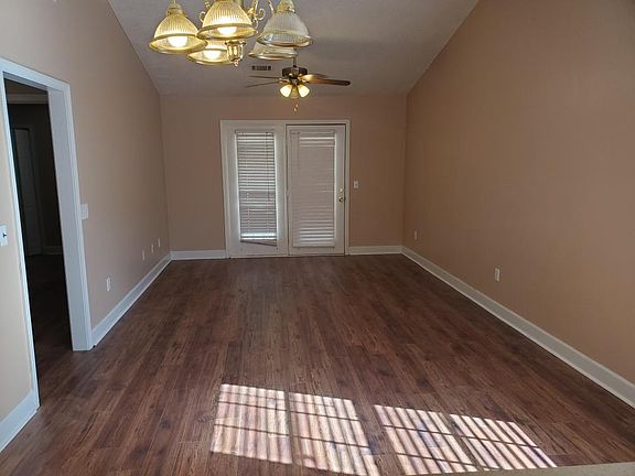 2nd image of 207 Camellia Ct #207