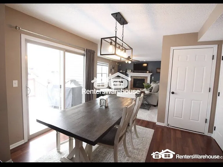 165 SE Pleasant View Dr — Photo 5