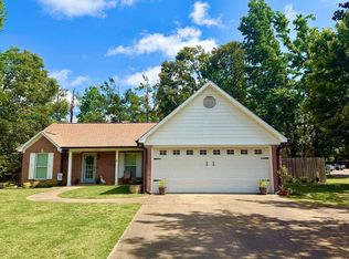 800 Deerfield Dr, Oxford, MS 38655