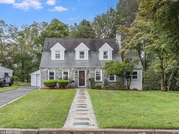 235 Grove Ave, Cedar Grove Twp., NJ 07009