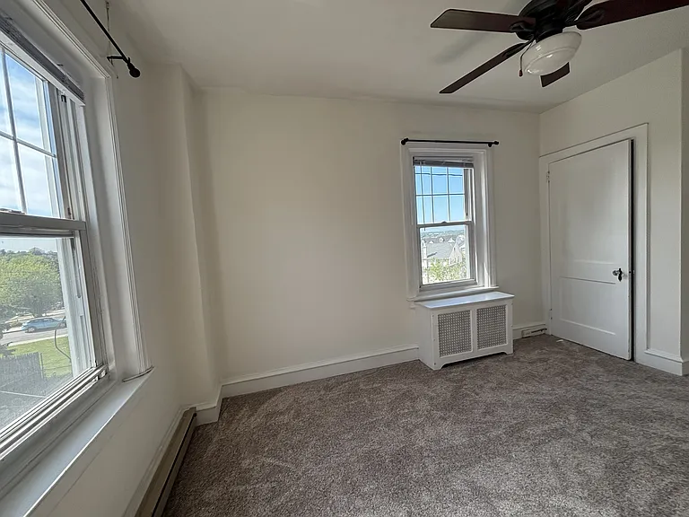 927 Ford St #1 — Photo 5