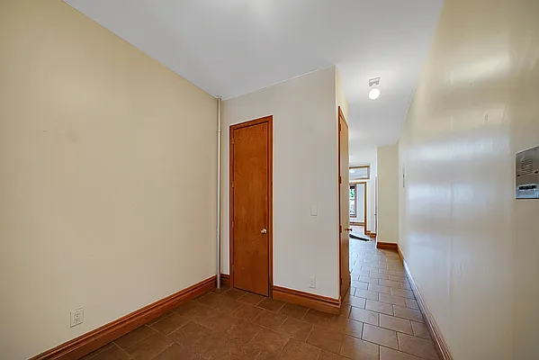 Rented by Compass | media 21