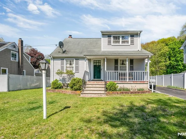 229 Cedar Ln, River Vale, NJ 07675
