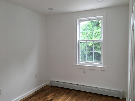 2nd image of 3315 Wilson Ave