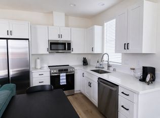 1525 Mount Gln #B, Escondido, CA 92025