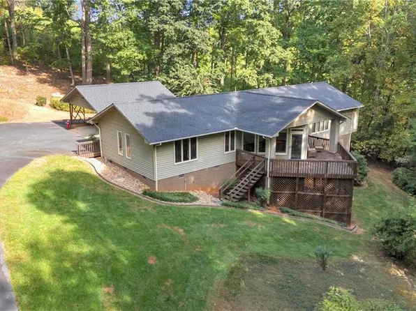 571 Horse Mountain Dr, Asheboro, NC 27205