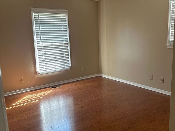 5th image of 1903 Beechwood Ct