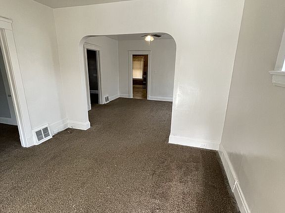 5th image of 11705 Hamlen Ave #11707